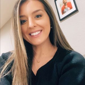 Meet your Posher, Lauren